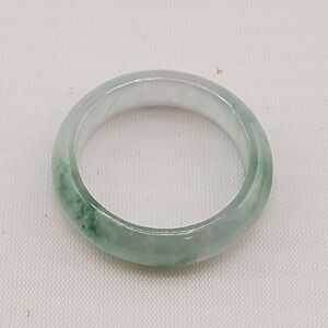 Medium Green Jade Ring 7.5